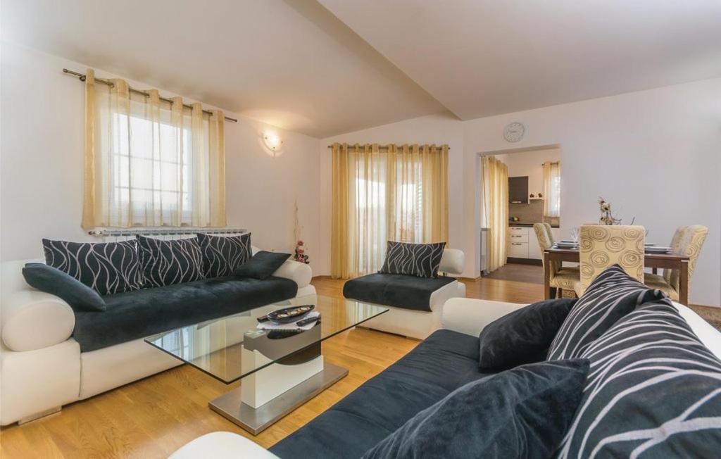 לאבין Apartmani Leiva מראה חיצוני תמונה
