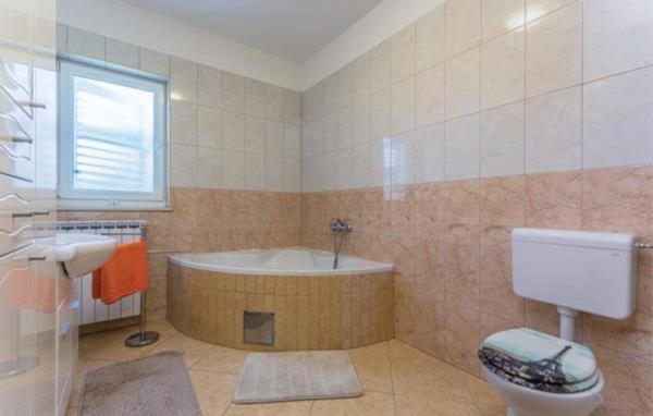 לאבין Apartmani Leiva מראה חיצוני תמונה