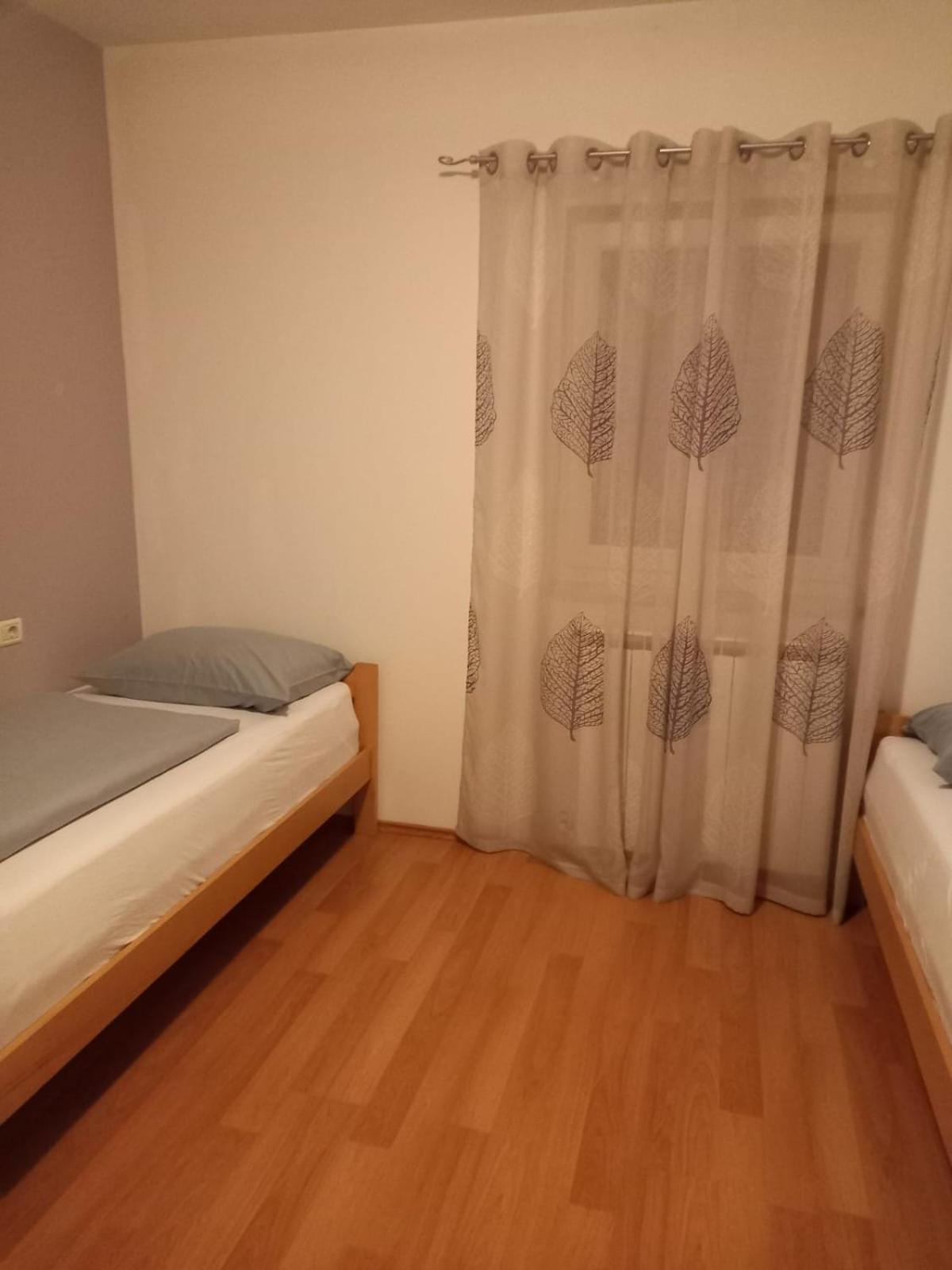 לאבין Apartmani Leiva מראה חיצוני תמונה